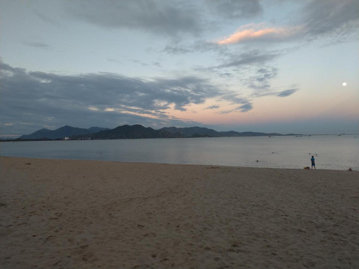 Готель Khach San Anh Dong Фанранґ Екстер'єр фото